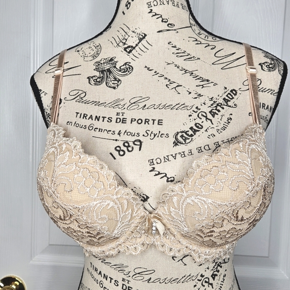 Smart & Sexy 36A Beige Lace Push Up Bra Padded Underwire Neutral